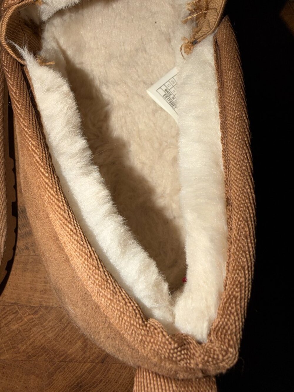 Minnetonka Moccasins Size 12 Wide - Picture 3 of 4